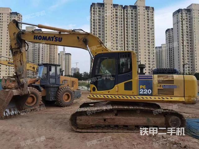 小松PC220-8M0挖掘機