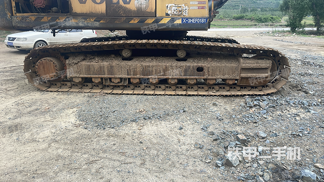 单侧履带整体（整机外观）