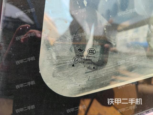 后窗玻璃角標(biāo)(駕駛室部分) 后窗玻璃角標(biāo)(駕駛室部分)