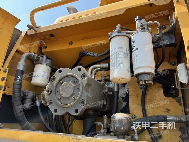 液壓泵斜45?左（大件艙室）