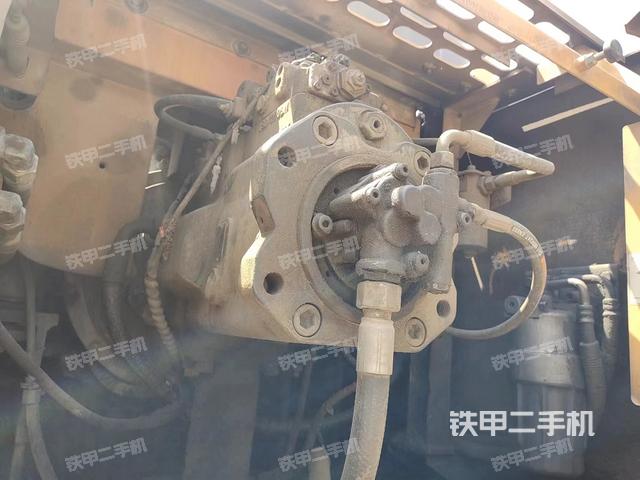 液壓泵斜45?左(大件艙室) 液壓泵斜45?左(大件艙室)