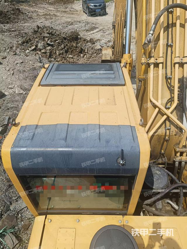 驾驶室顶部（整机外观）