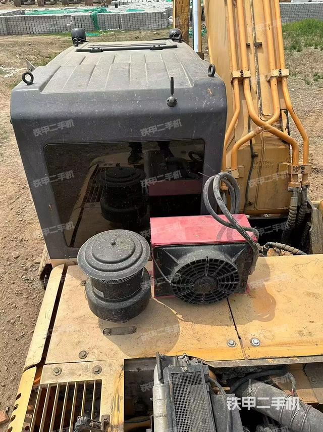 駕駛室頂部俯視（上車部件）