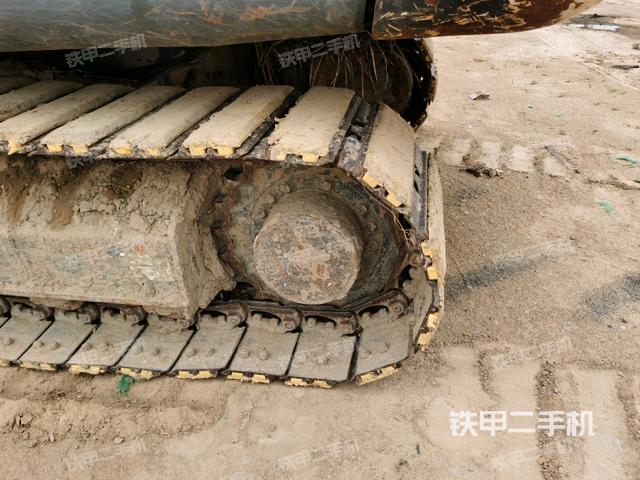 大臂背部俯視(工作和回轉(zhuǎn)裝置) 大臂背部俯視(工作和回轉(zhuǎn)裝置)