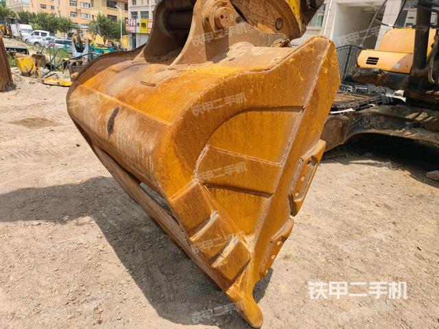 鏟斗45度(工作和回轉(zhuǎn)裝置) 鏟斗45度(工作和回轉(zhuǎn)裝置)