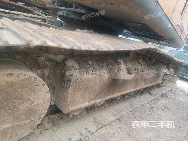 左侧履带整体 （行走机构）