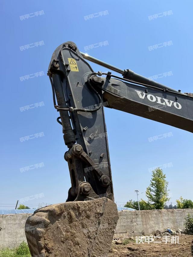 小臂整體左后（工作和回轉裝置）