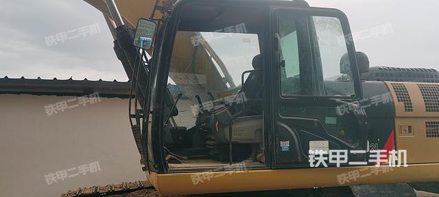 驾驶室整体（整机外观）