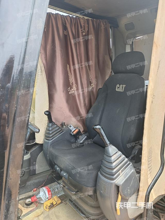 驾驶室整体（整机外观）