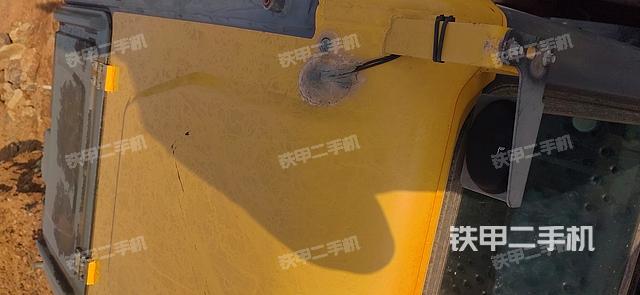 驾驶室顶部（整机外观）