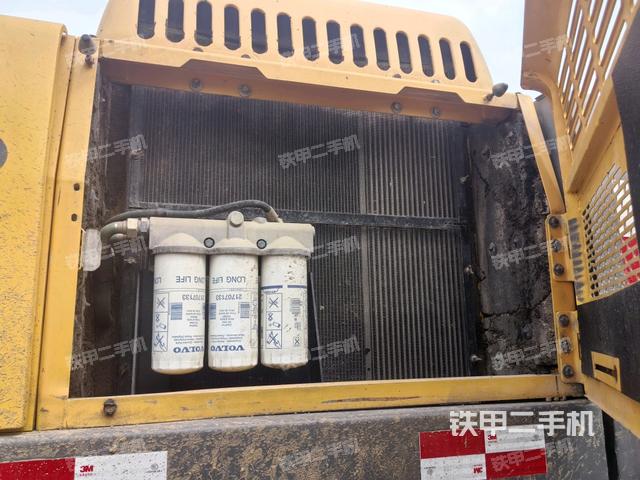 散熱器正面（大件艙室）