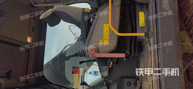 驾驶室整体（整机外观）