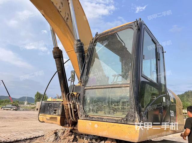 驾驶室整体（整机外观）