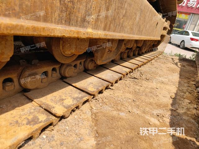 右側(cè)行走馬達(dá)蓋板(行走機(jī)構(gòu)) 右側(cè)行走馬達(dá)蓋板(行走機(jī)構(gòu))