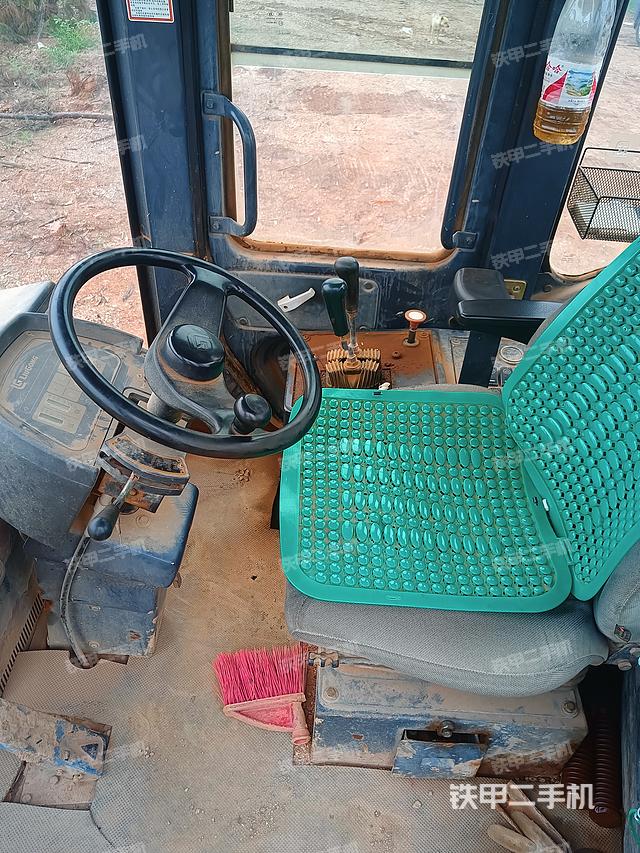 驾驶室工作台（整机外观及大件）