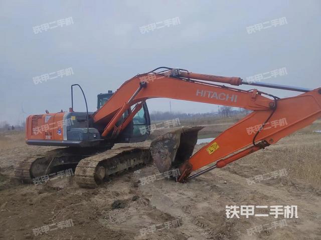 日立ZX210LC-3挖掘機