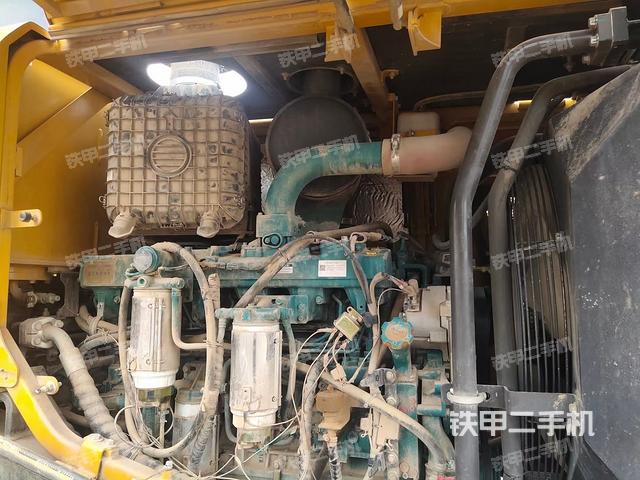 发动机左侧（整机外观及大件）