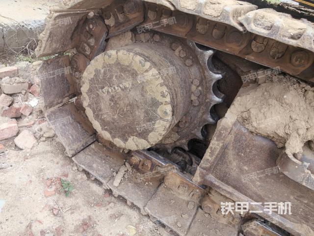 右驅(qū)動輪（行走機構）