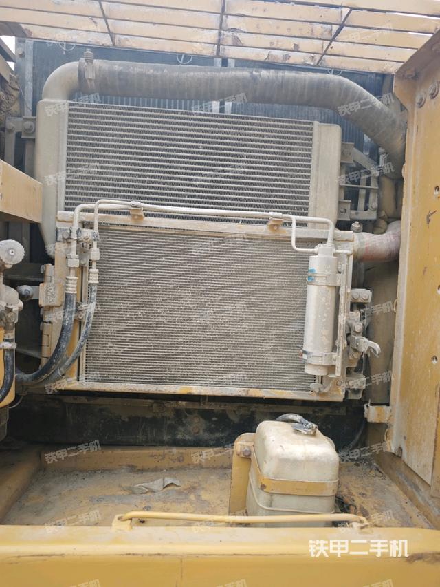 散熱器正面（大件艙室）