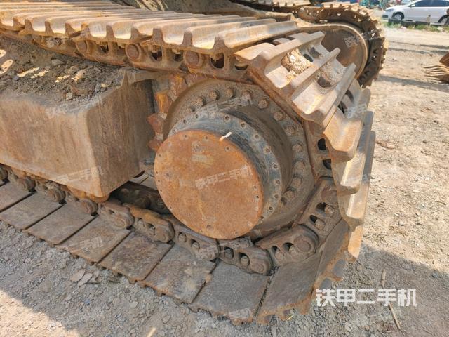 左驅(qū)動(dòng)輪(行走機(jī)構(gòu)) 左驅(qū)動(dòng)輪(行走機(jī)構(gòu))
