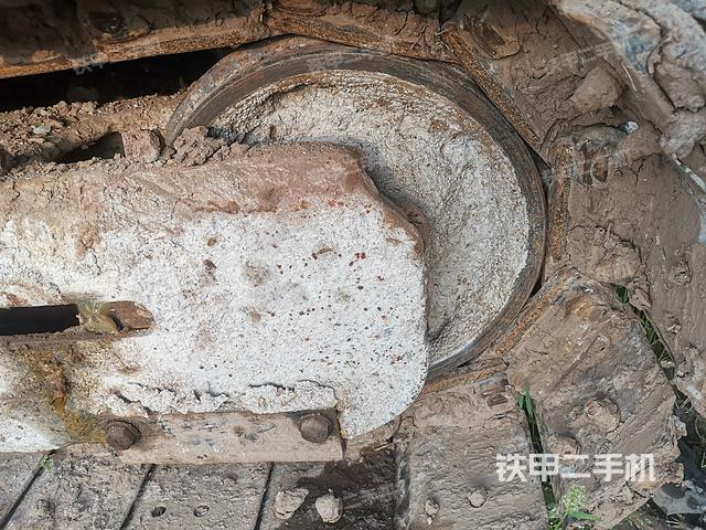 驾驶室顶部（整机外观）