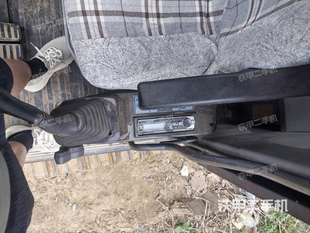 座椅左側(cè)控制臺(tái)/音響/含左手柄（駕駛室部分）