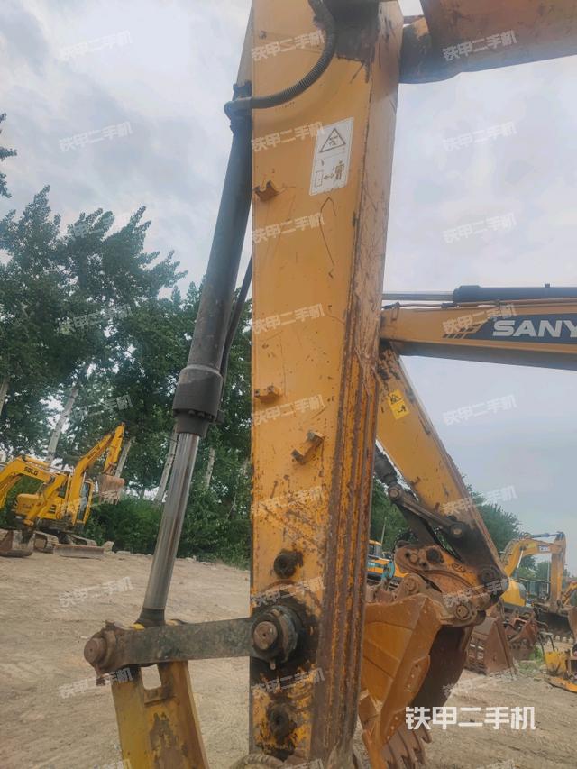 小臂整体左后（工作和回转装置）