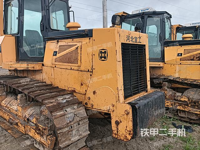 整机右侧（设备外观及核心部件）