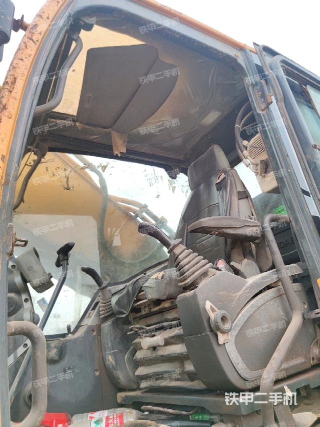 頂棚整體(駕駛室部分) 頂棚整體(駕駛室部分)