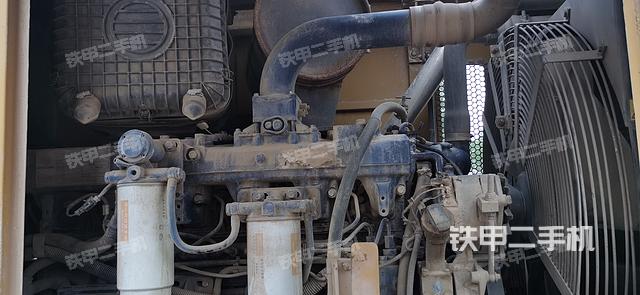 发动机左侧（整机外观及大件）