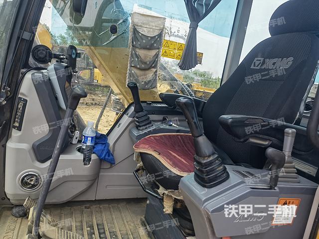 驾驶室整体（整机外观）