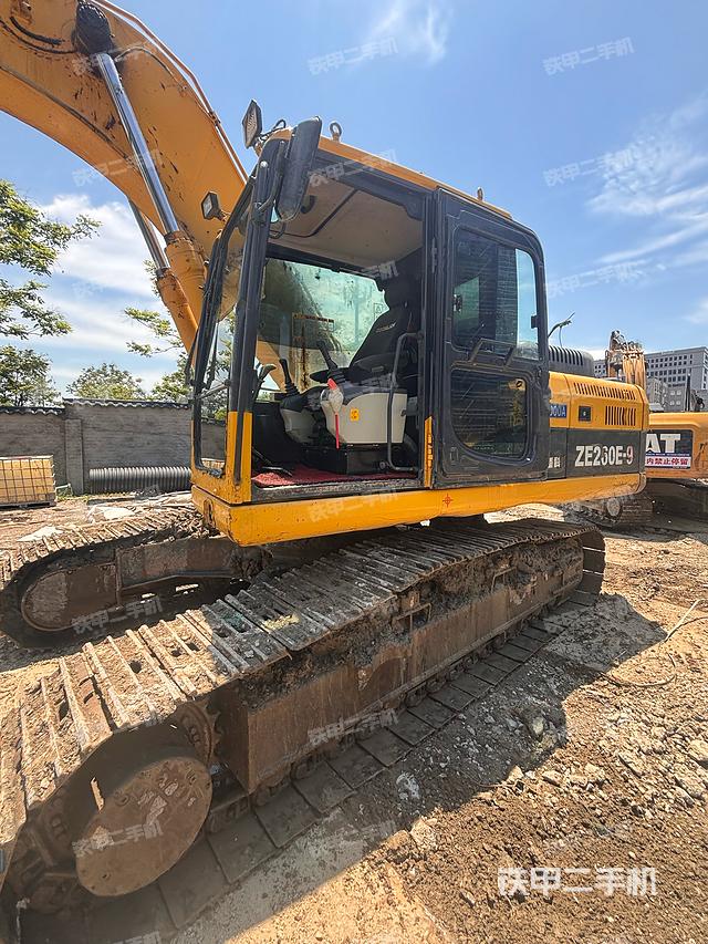 驾驶室整体（整机外观）