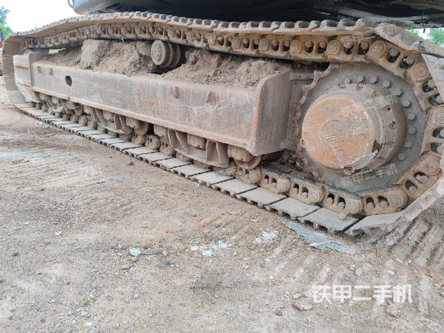 左側(cè)履帶整體?(行走機構(gòu)) 左側(cè)履帶整體?(行走機構(gòu))