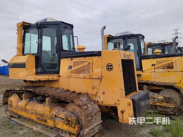 整机右侧（设备外观及核心部件）