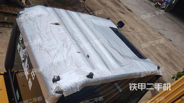 驾驶室顶部（整机外观）