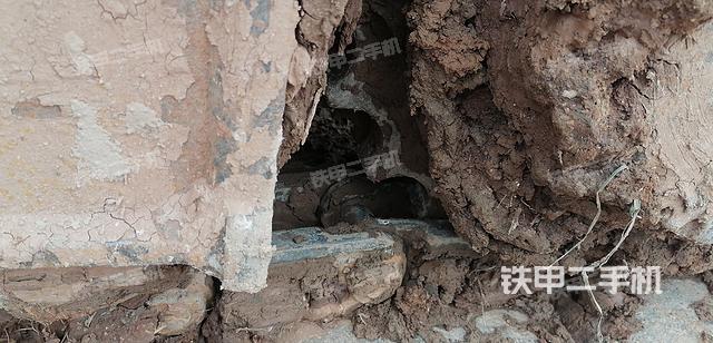 单侧履带整体（整机外观）