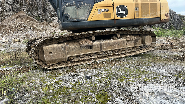 单侧履带整体（整机外观）