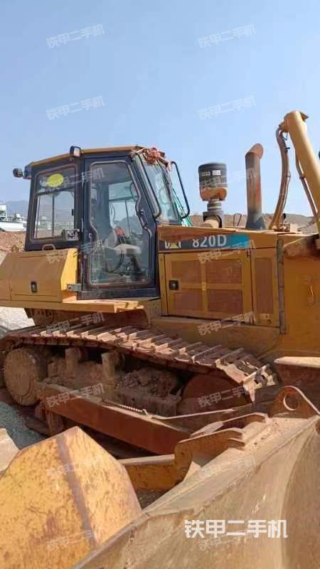 整机右侧（设备外观及核心部件）