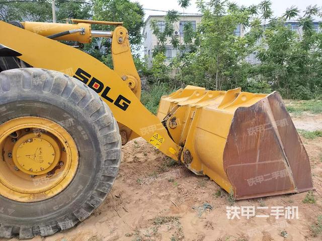 工作装置整体（整机外观及大件）