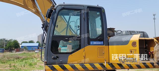 驾驶室整体（整机外观）