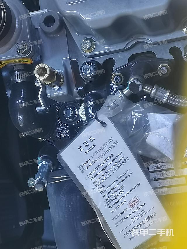 发动机左侧（整机外观及大件）