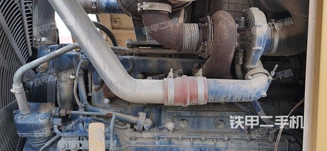 发动机右侧（整机外观及大件）