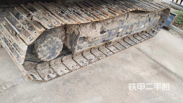 单侧履带整体（整机外观）