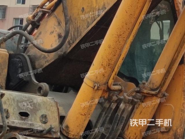 大臂根部?斜視(工作和回轉(zhuǎn)裝置) 大臂根部?斜視(工作和回轉(zhuǎn)裝置)