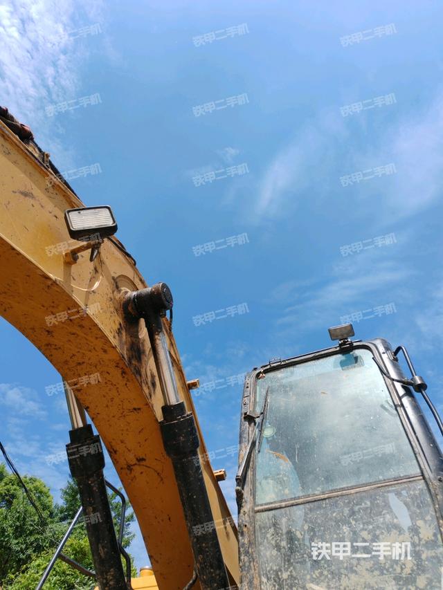 大臂油缸整體?豎拍(工作和回轉(zhuǎn)裝置) 大臂油缸整體?豎拍(工作和回轉(zhuǎn)裝置)