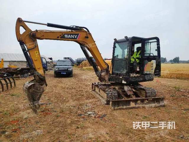 三一重工SY55C挖掘機