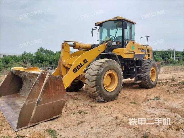 山东临工L956F装载机