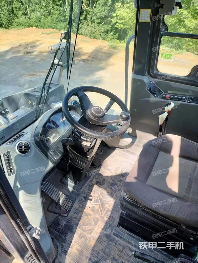 驾驶室操作台（整机外观及大件）