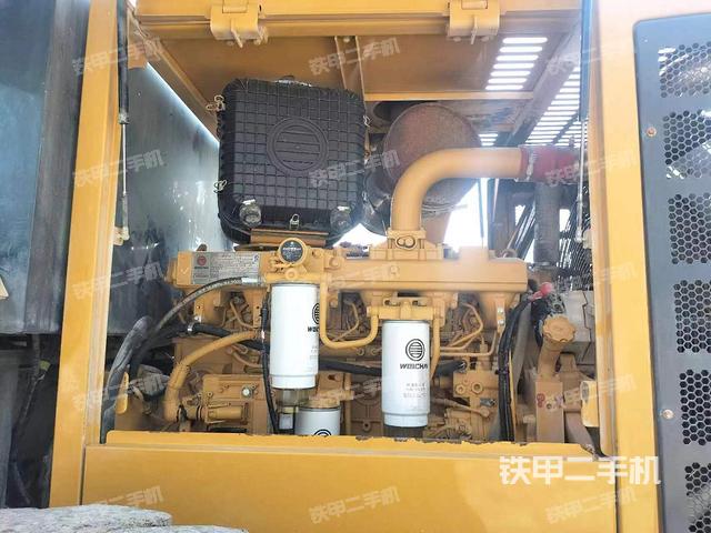 发动机右侧（整机外观及大件）