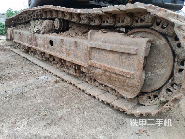 右側(cè)履帶整體(行走機構(gòu)) 右側(cè)履帶整體(行走機構(gòu))